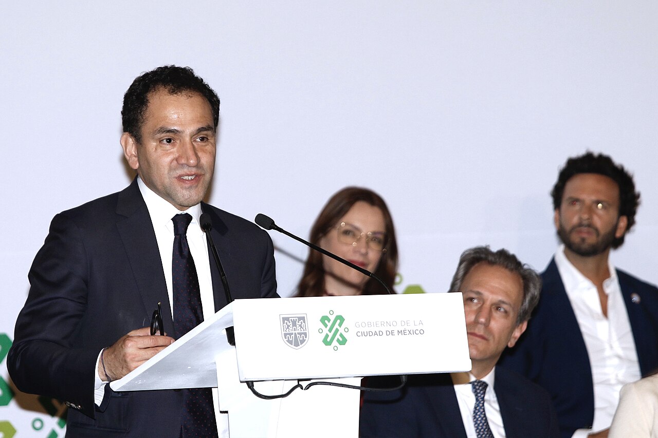 Martes 10 de marzo de 2020En Museo de la Ciudad de México, la jefa de Gobierno Claudia Sheinbaum, presentó los Compromiso para la inversión y el empleo,…